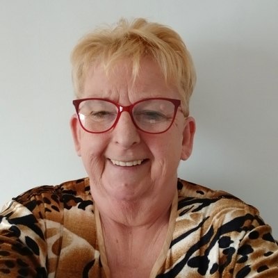 Zsuzsa, társkereső Ózd