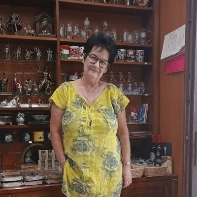 Éva
