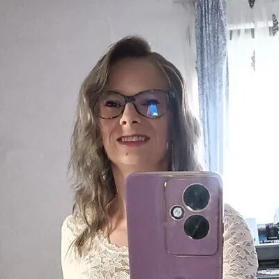Mónika