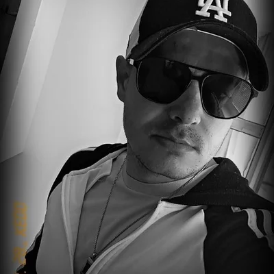 András