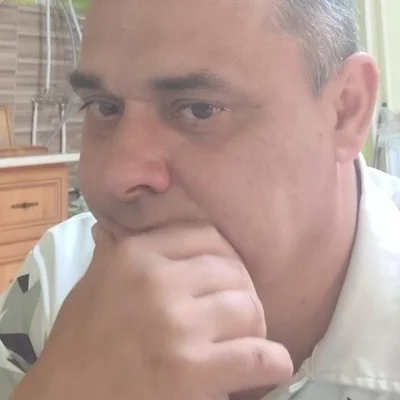 Ákos