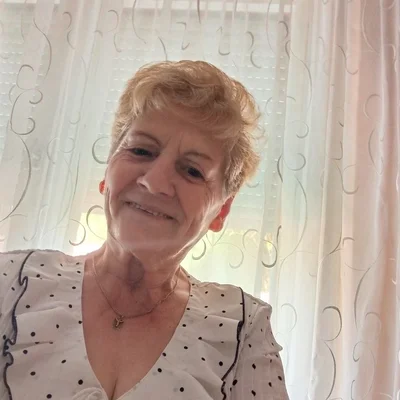 Júlia, Sümeg