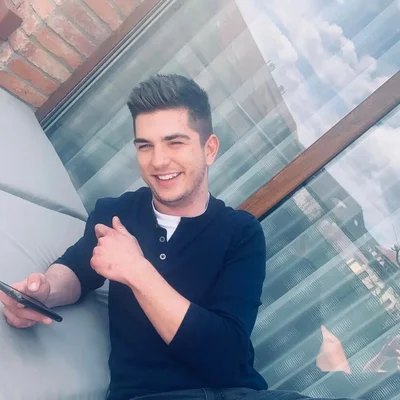 Dani, Pomáz