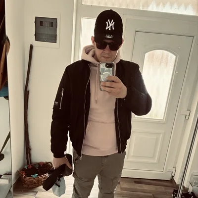 Ákos