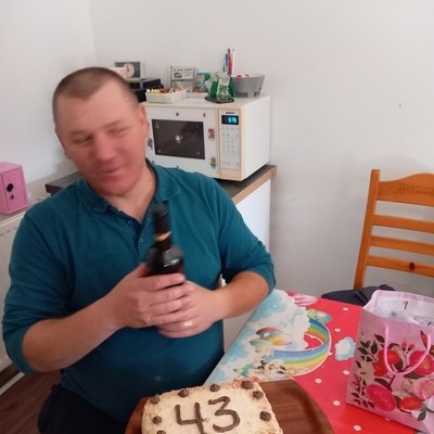Robert, társkereső Szaniszló