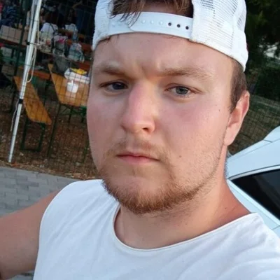 András, Kőszárhegy
