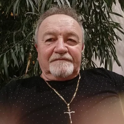 Lajos, Komló