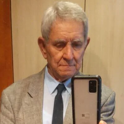 András