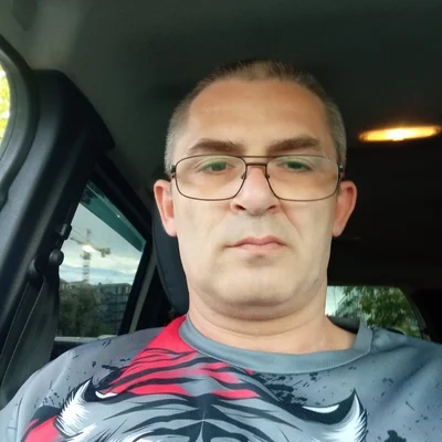 László, Hatvan