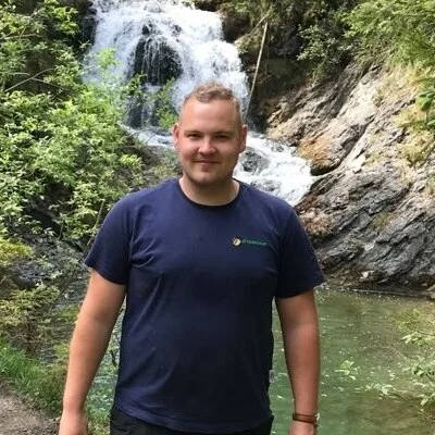 Dávid, Paks