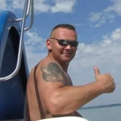 László