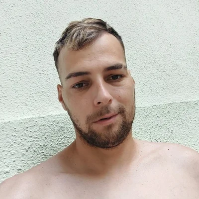 Lali, Budapest