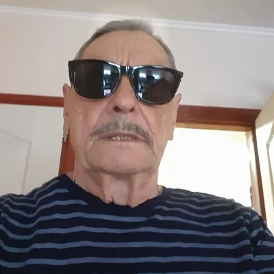 János