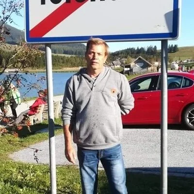 András
