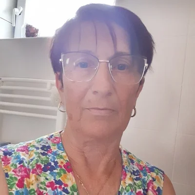 Dóra
