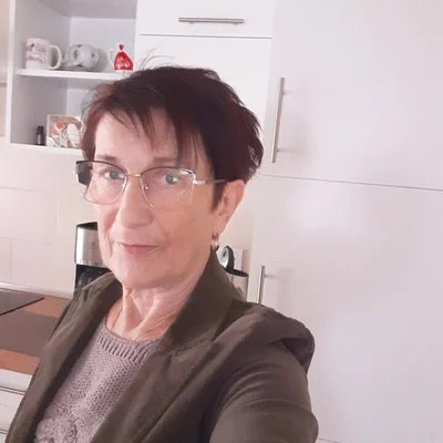 Dóra