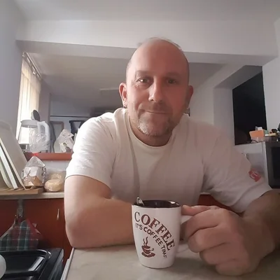András