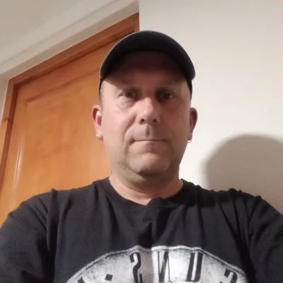 András