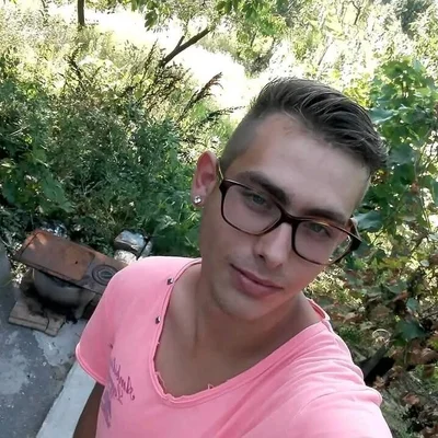 Adrián, Szekszárd