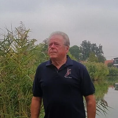László