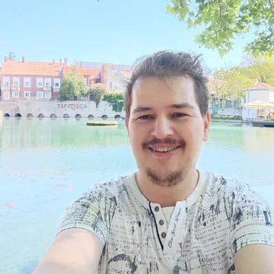 Laci, Komárom