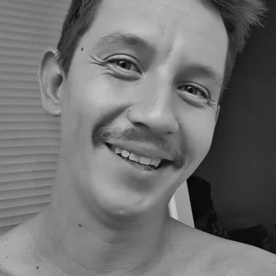 Adam, Komárom