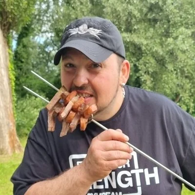 Sebastián, Komárom