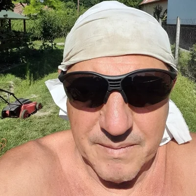 László