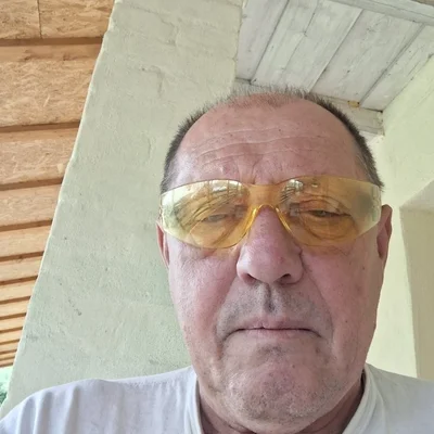 László, Tápióbicske