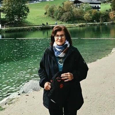 Éva