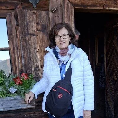 Éva