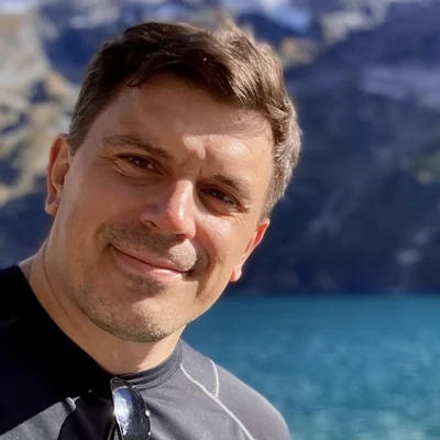 András