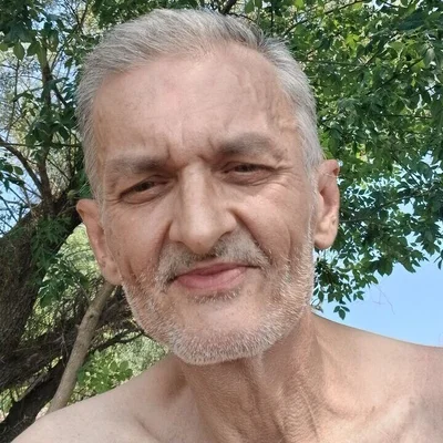 Viktor, Gödöllő