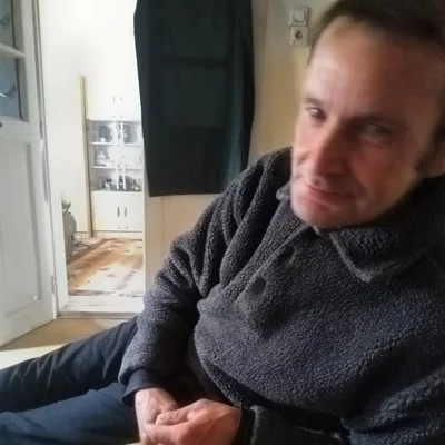 András