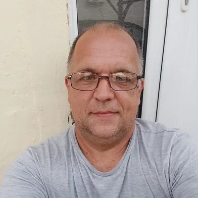 Róbert, Ada