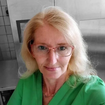 Éva