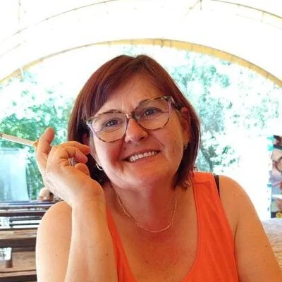 Zsuzsa, Libád