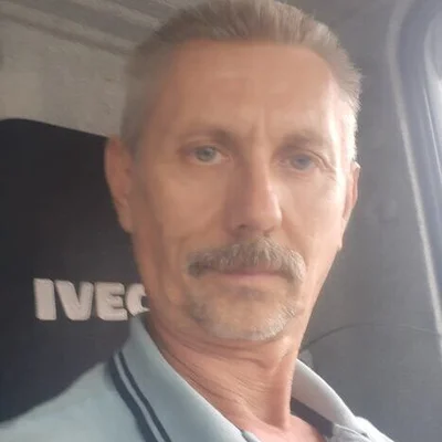 László, Párkány