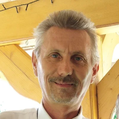 László
