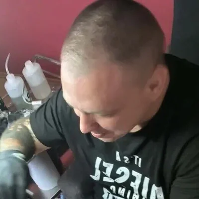 András