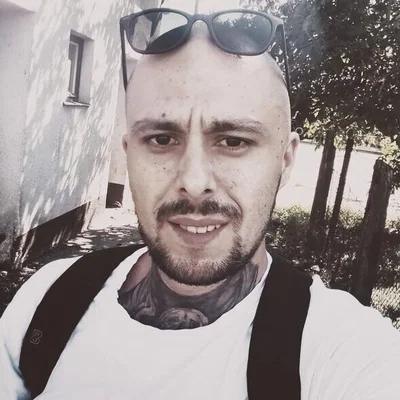 Csaba, Komárom