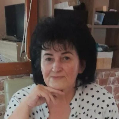 Júlia, Mikepércs