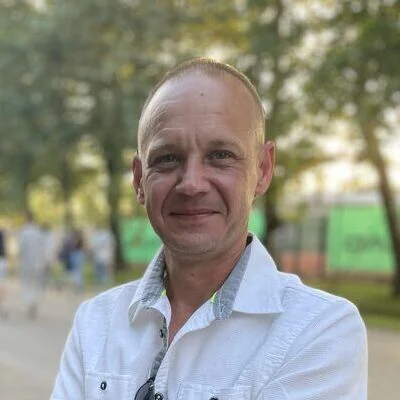 Tamas, Vecsés