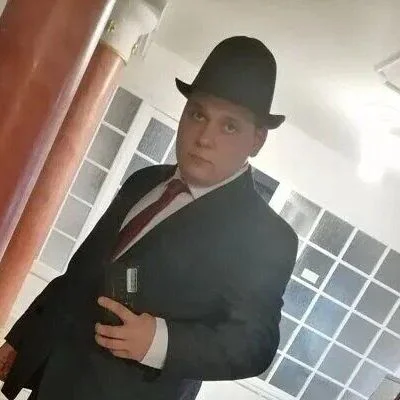 Milán, Szentes