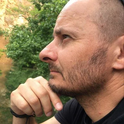 József