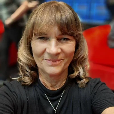 Éva