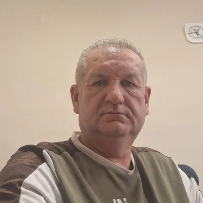 István, Forró