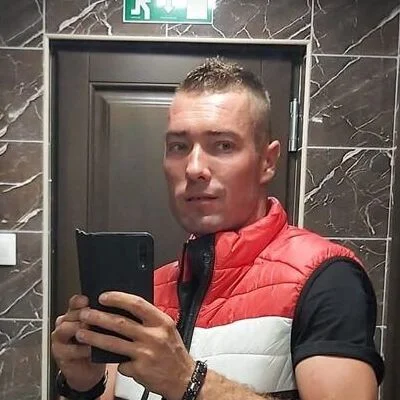 Zoltan, Budapest
