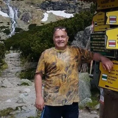 Bálint, Komárom
