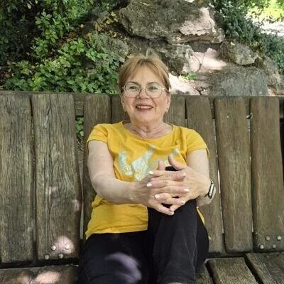 Éva